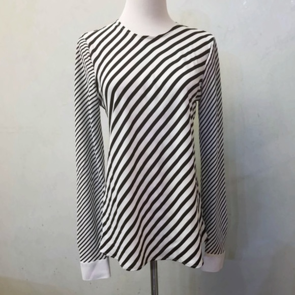 Calvin Klein Tops - NWT Calvin Klein striped top size XS (H24)